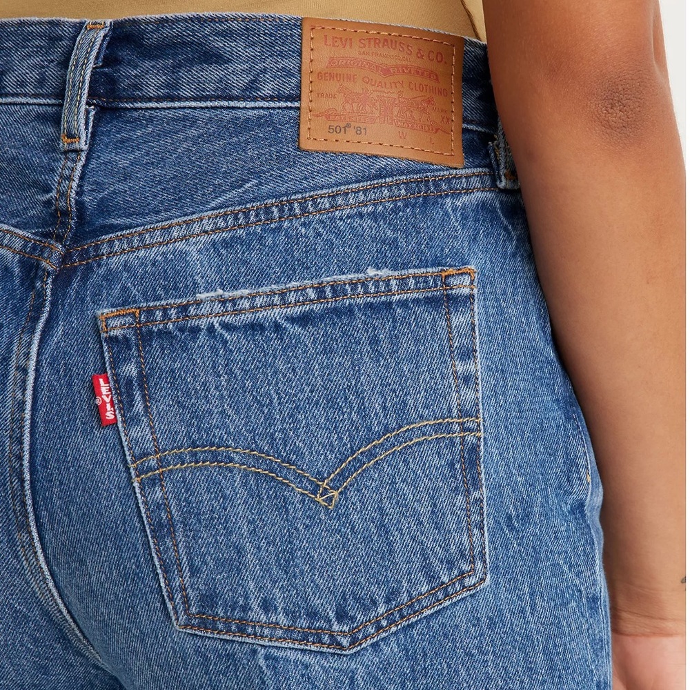 Levi’s Mom Jeans